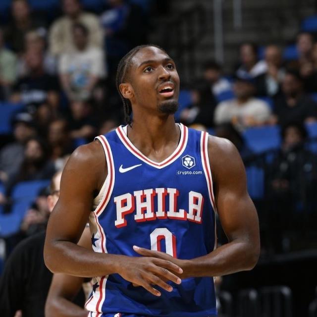 开云线上入口-揭幕战狂打21铁！大帝乔治同时缺阵 小马孤立无援