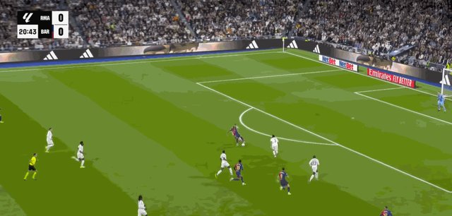 1729979347240054329.gif 拉菲打高.gif