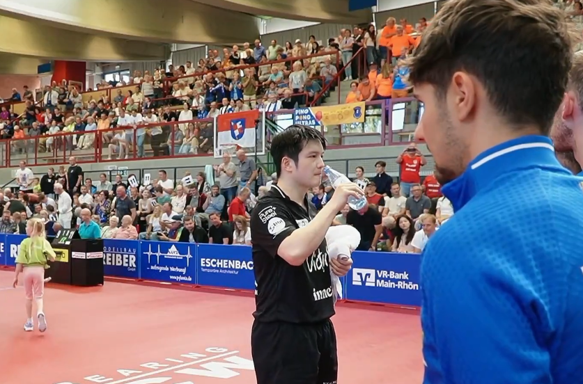 开云线上入口-樊振东3-1贝塔斯迈尔迎第二胜！三四局领先险被逆转，还是保守！