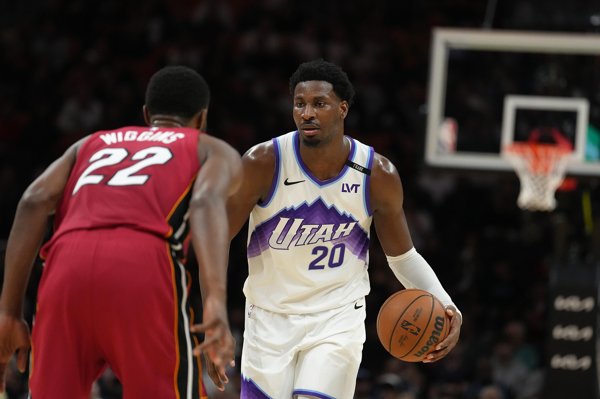 开云网站-小杰克逊23分马尔卡宁19+7 爵士主场送国王14连败